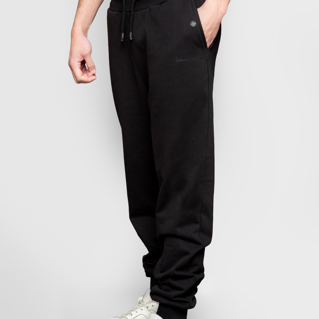 pantalon noir minimaliste gueules noires coupe moderne 