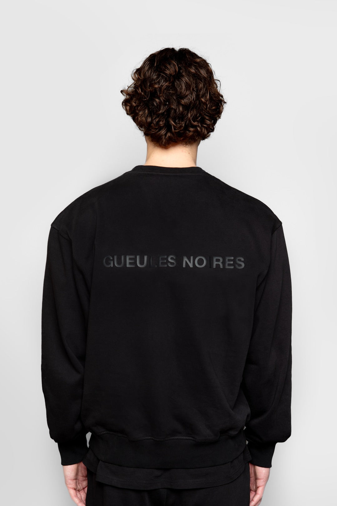 sweat noir minimaliste gueules noires vetement streetwear
